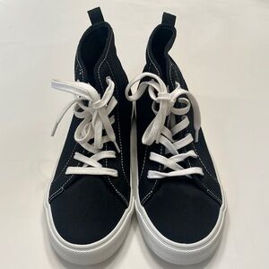 🎀 4/$25 Gender-Neutral Canvas High-Top Sneakers for Kids Size 5